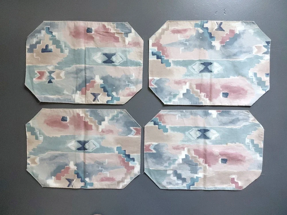 Set Of 4 Place Mats 80's Pastel Southwestern Cottagecore Fabric Watercolor VTG